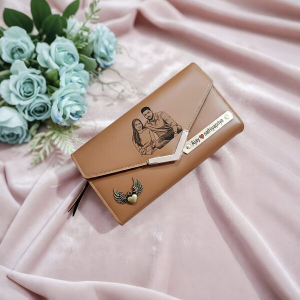 Ladies sketch wallet